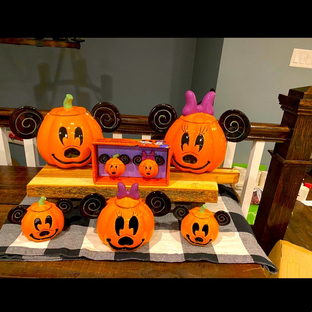 Disney Halloween Minnie Mickey Mouse Pumpkins Canister Tea Candle Light